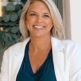 Photo of Julie Hill