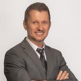 Photo of Thomas Domasik