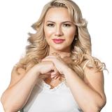 Photo of Nina Grozav