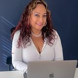 Photo of Claudia Burton