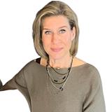 Photo of Denise Hansen