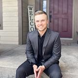 Photo of Tase Flores