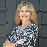 Photo of Lisa Pownall