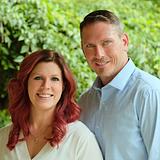 Photo of Ashleigh & Joshua Mangini