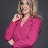 Photo of Samantha Robinson