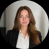 Photo of Samantha Harris