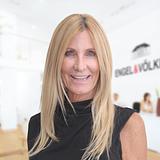 Photo of Susie Nelson