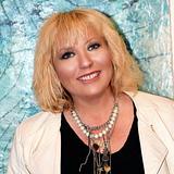 Photo of Lisa Cleaveland