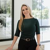 Photo of Claire Ackerman