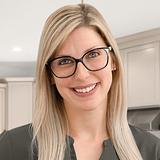 Photo of Julie Bratcher