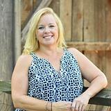 Photo of Julia Kelly