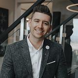 Photo of Christopher Hollsten