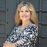Photo of Lisa Pownall