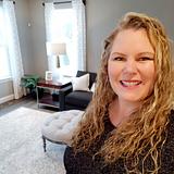 Photo of Amanda Little