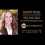 Photo of Jennifer Kmiec