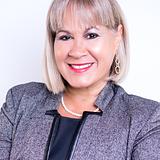 Photo of Mayra Nieves