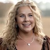 Photo of Lynn Rinner