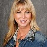 Photo of Julia Shoemaker