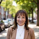 Photo of Tracy Burgess