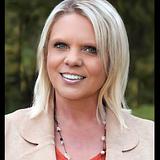 Photo of Lindy Hutton