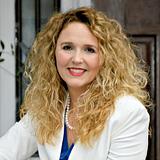 Photo of Laurie Roberts