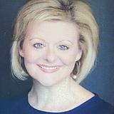 Photo of Holly Robinson