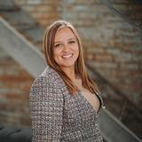 Photo of Andrea Simunek