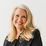 Photo of Jennifer Knott