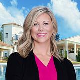 Photo of Lacey Dickinson