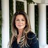 Photo of Jennifer Burns
