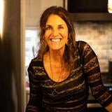 Photo of Laurie Dickey