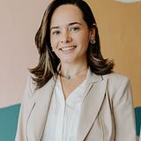 Photo of Lucy Oliveira