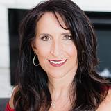 Photo of Deanna Roth