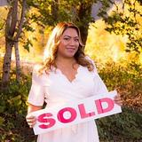 Photo of Evelyn Holmes