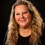 Photo of Nicole Peters