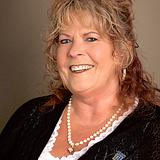 Photo of Noelle Haller-Riggs