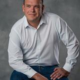 Photo of Scott Bauer