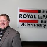 Photo of Justin Abbott