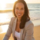 Photo of Rebecca Grove