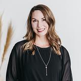 Photo of Holly McDowell