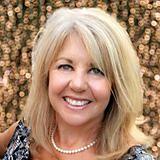 Photo of Elizabeth Buccigrossi