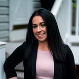 Photo of Lauren Shull