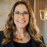 Photo of Lisa Fowler