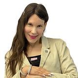 Photo of Lynsey Squires