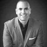 Photo of Robert Gosalvez