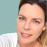 Photo of Lisa Hill Saghini