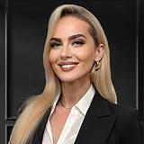 Photo of Julia Lomonosov