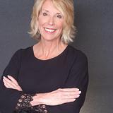 Photo of Laura MacDonald