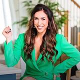 Photo of Nicole Parker