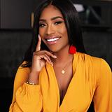 Photo of Lauren Owens